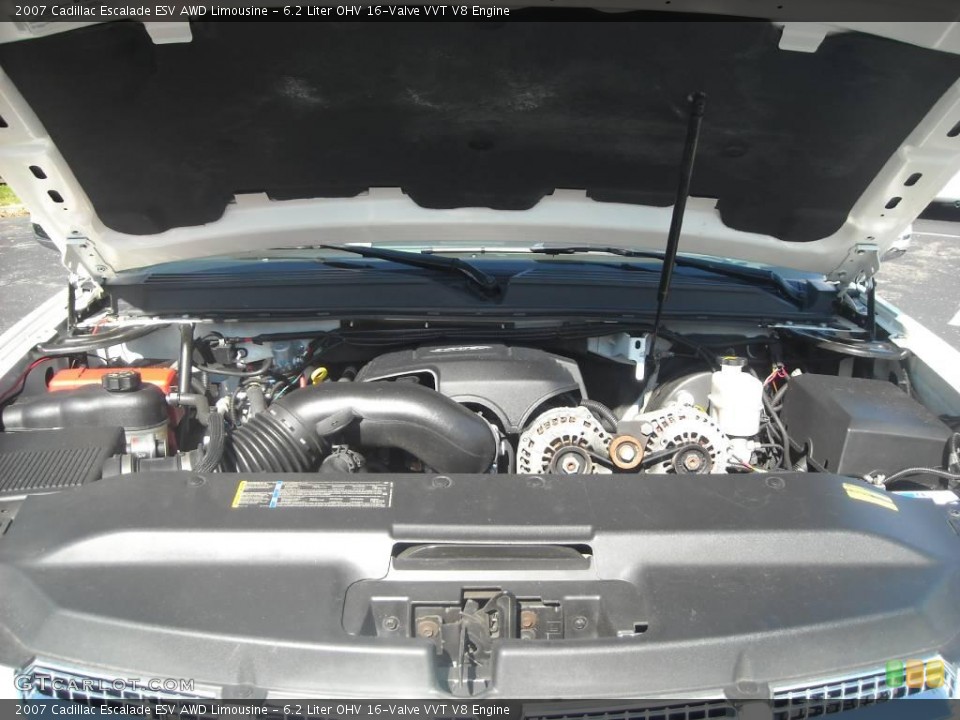 6.2 Liter OHV 16-Valve VVT V8 Engine for the 2007 Cadillac Escalade #46642910