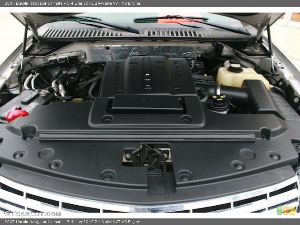 5.4 Liter SOHC 24-Valve VVT V8 Engine for the 2007 Lincoln Navigator #46652882