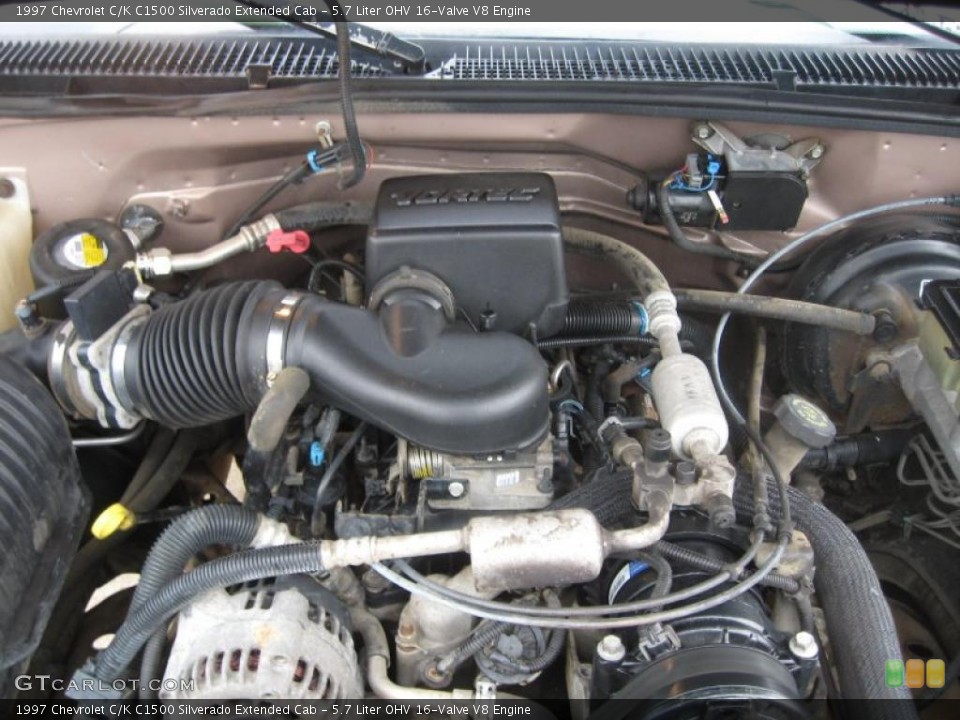 5.7 Liter OHV 16-Valve V8 Engine for the 1997 Chevrolet C/K #46732053