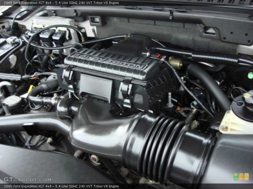 5.4 Liter SOHC 24V VVT Triton V8 Engine for the 2005 Ford Expedition #46760796