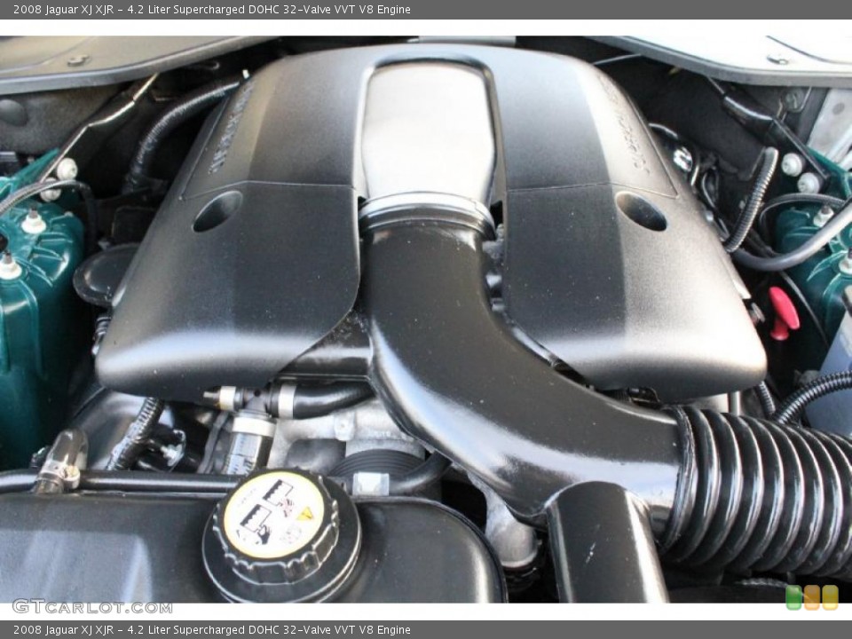 4.2 Liter Supercharged DOHC 32-Valve VVT V8 2008 Jaguar XJ Engine
