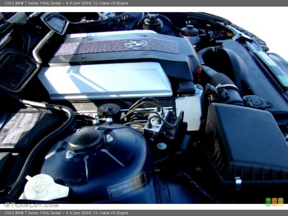 4.4 Liter DOHC 32-Valve V8 Engine for the 2001 BMW 7 Series #46947303