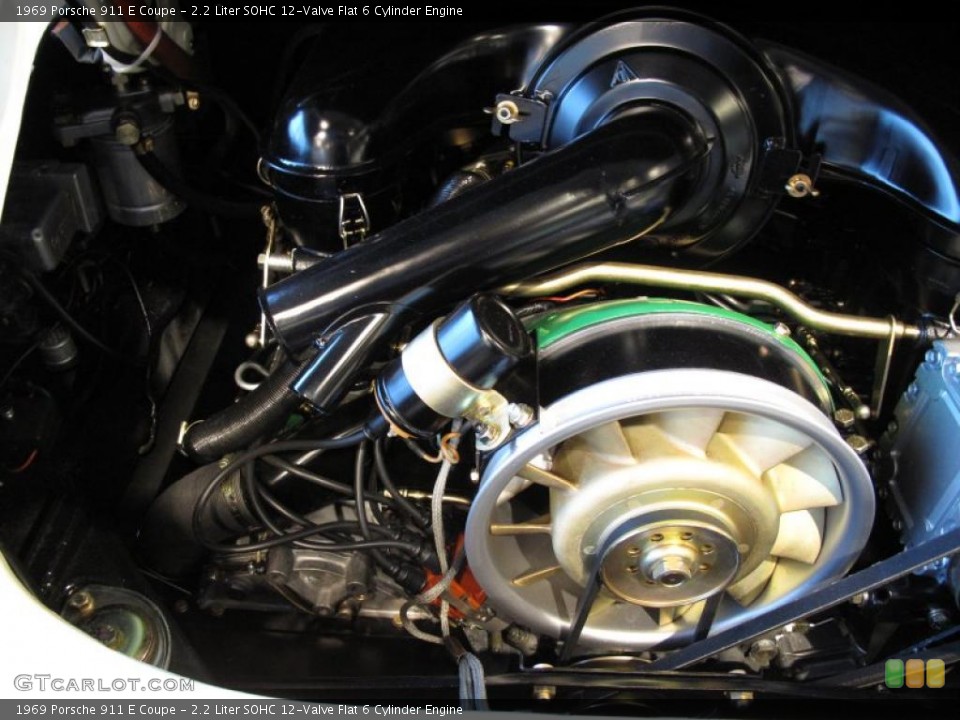 2.2 Liter SOHC 12-Valve Flat 6 Cylinder Engine for the 1969 Porsche 911 #46997595