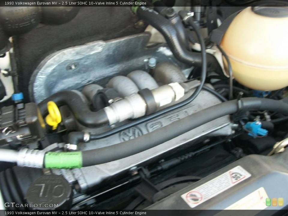 2.5 Liter SOHC 10-Valve Inline 5 Cylinder Engine for the 1993 Volkswagen Eurovan #47188295