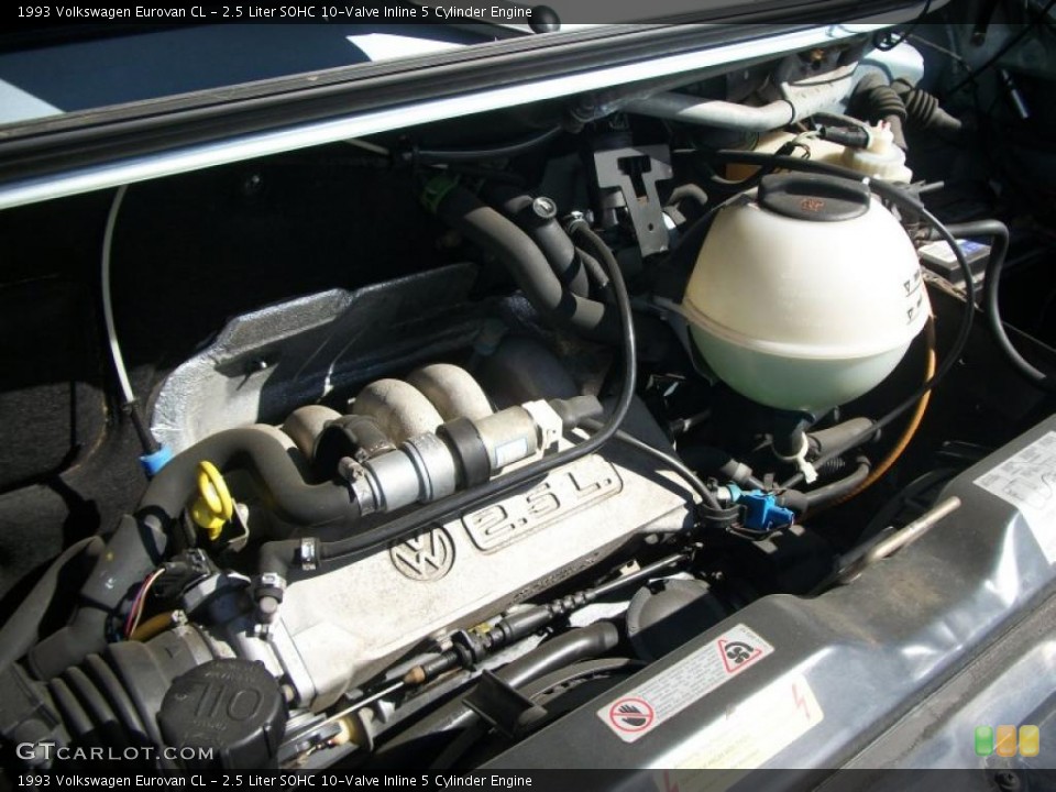 2.5 Liter SOHC 10-Valve Inline 5 Cylinder Engine for the 1993 Volkswagen Eurovan #47188416