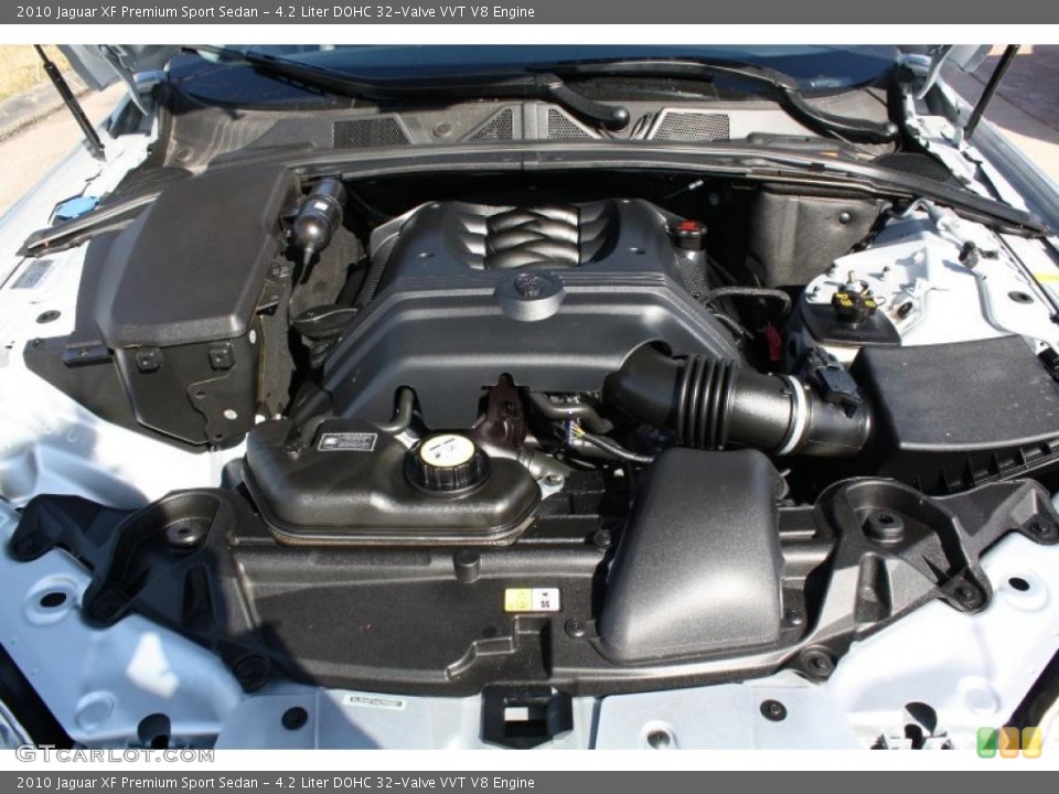 4.2 Liter DOHC 32-Valve VVT V8 2010 Jaguar XF Engine