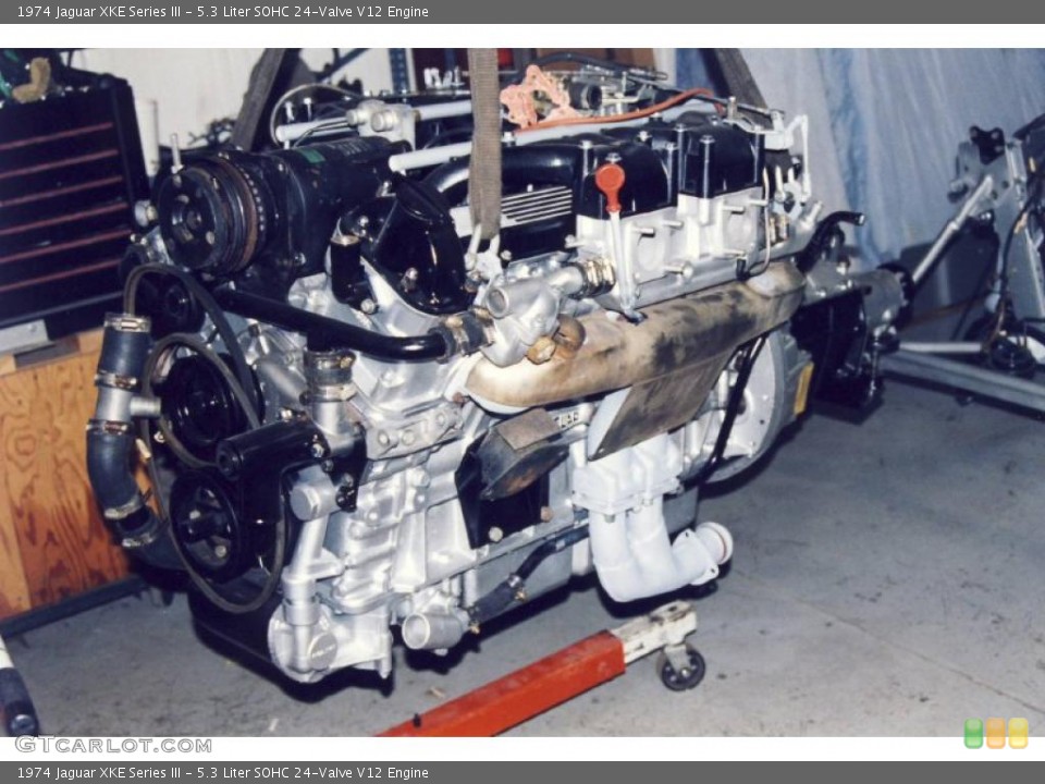 5.3 Liter SOHC 24-Valve V12 Engine for the 1974 Jaguar XKE #47269355