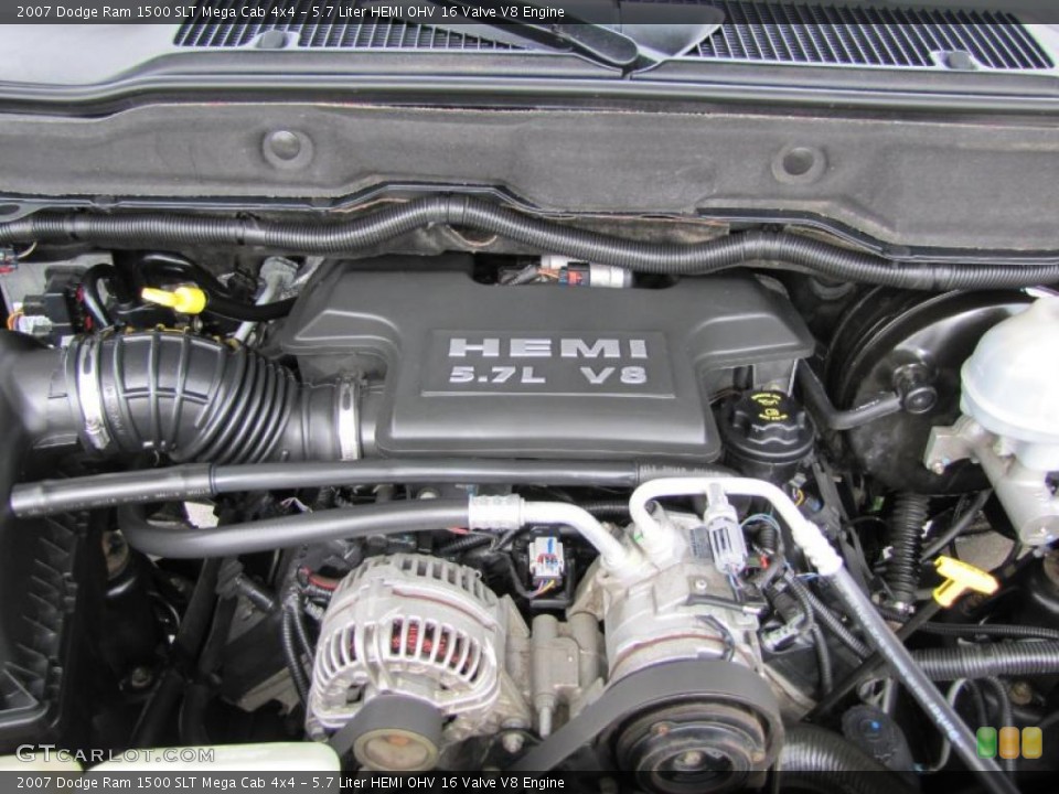 5.7 Liter HEMI OHV 16 Valve V8 Engine for the 2007 Dodge Ram 1500 #47415062