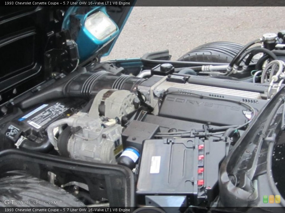 5.7 Liter OHV 16-Valve LT1 V8 Engine for the 1993 Chevrolet Corvette #47557025