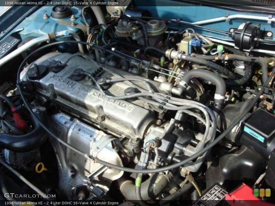 2.4 Liter DOHC 16-Valve 4 Cylinder Engine for the 1998 Nissan Altima #48154421