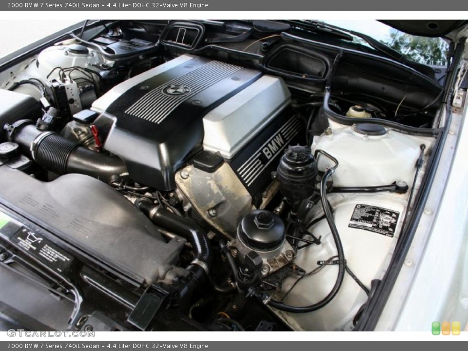 4.4 Liter DOHC 32-Valve V8 Engine for the 2000 BMW 7 Series #48224366