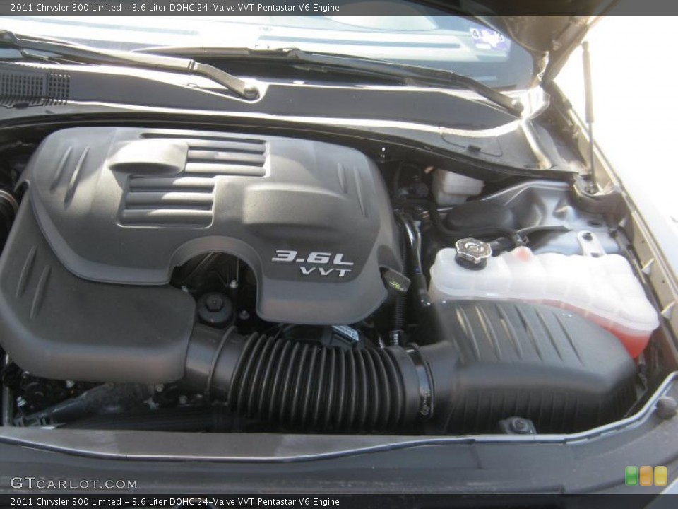 3.6 Liter DOHC 24-Valve VVT Pentastar V6 Engine for the 2011 Chrysler 300 #48989432