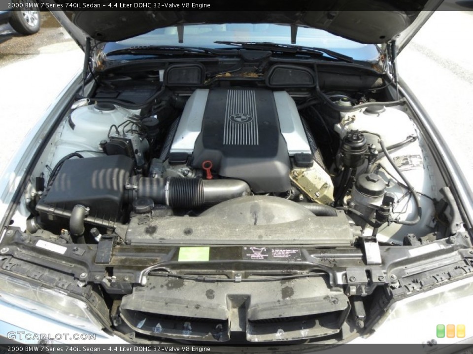 4.4 Liter DOHC 32-Valve V8 Engine for the 2000 BMW 7 Series #50309901