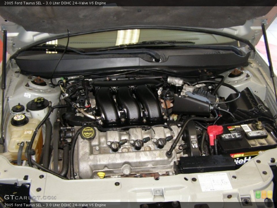 3.0 Liter DOHC 24-Valve V6 Engine for the 2005 Ford Taurus #51161226