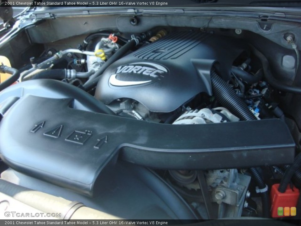 5.3 Liter OHV 16-Valve Vortec V8 2001 Chevrolet Tahoe Engine