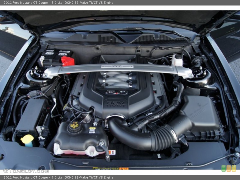 5.0 Liter DOHC 32-Valve TiVCT V8 Engine for the 2011 Ford Mustang #51227759