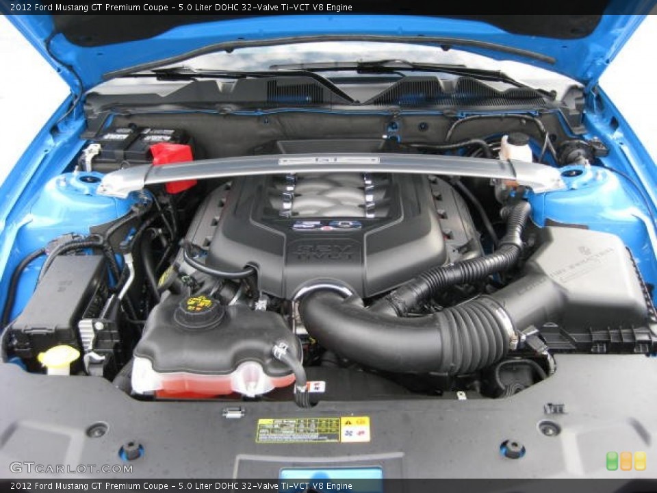 5.0 Liter DOHC 32-Valve Ti-VCT V8 Engine for the 2012 Ford Mustang #51571972