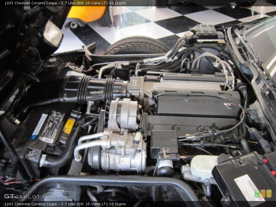 5.7 Liter OHV 16-Valve LT1 V8 Engine for the 1993 Chevrolet Corvette #51643228