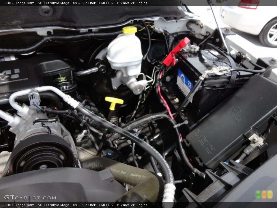 5.7 Liter HEMI OHV 16 Valve V8 Engine for the 2007 Dodge Ram 1500 #52222342