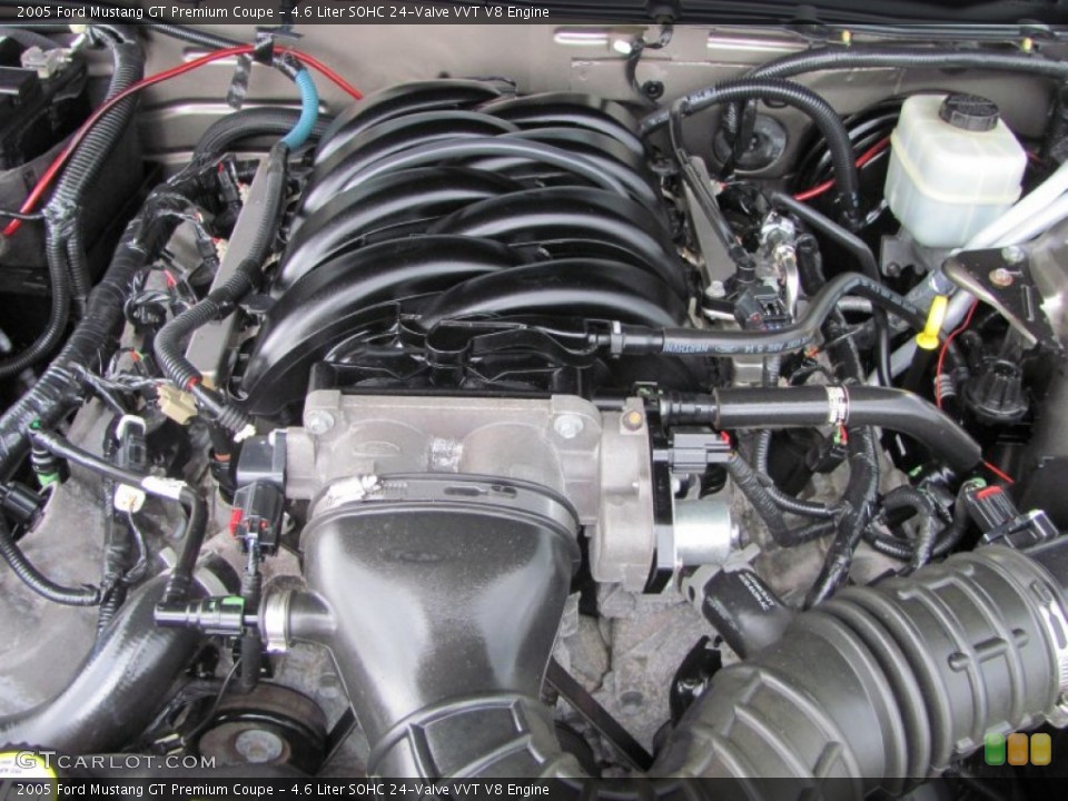 4.6 Liter SOHC 24-Valve VVT V8 Engine for the 2005 Ford Mustang #52343181