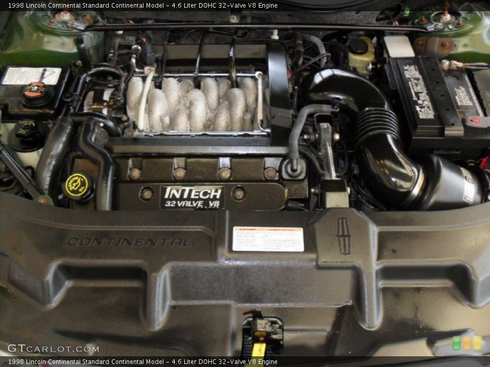 4.6 Liter DOHC 32-Valve V8 1998 Lincoln Continental Engine