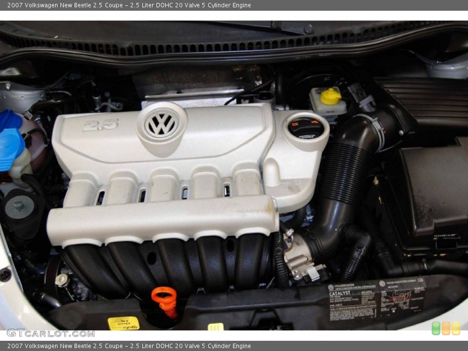 2.5 Liter DOHC 20 Valve 5 Cylinder Engine for the 2007 Volkswagen New Beetle #52714563