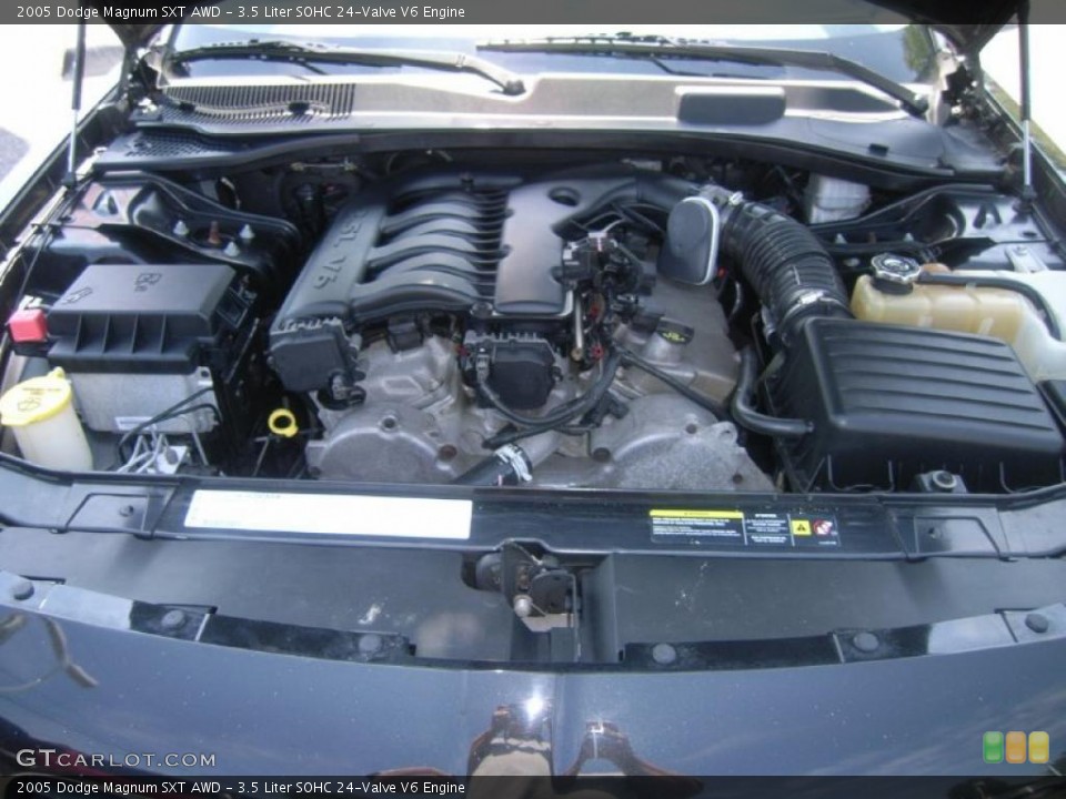 3.5 Liter SOHC 24-Valve V6 Engine for the 2005 Dodge Magnum #52801692