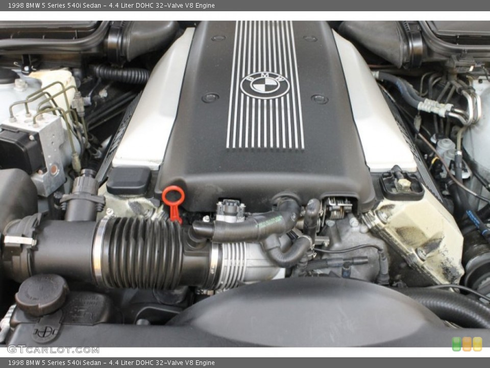4.4 Liter DOHC 32-Valve V8 1998 BMW 5 Series Engine