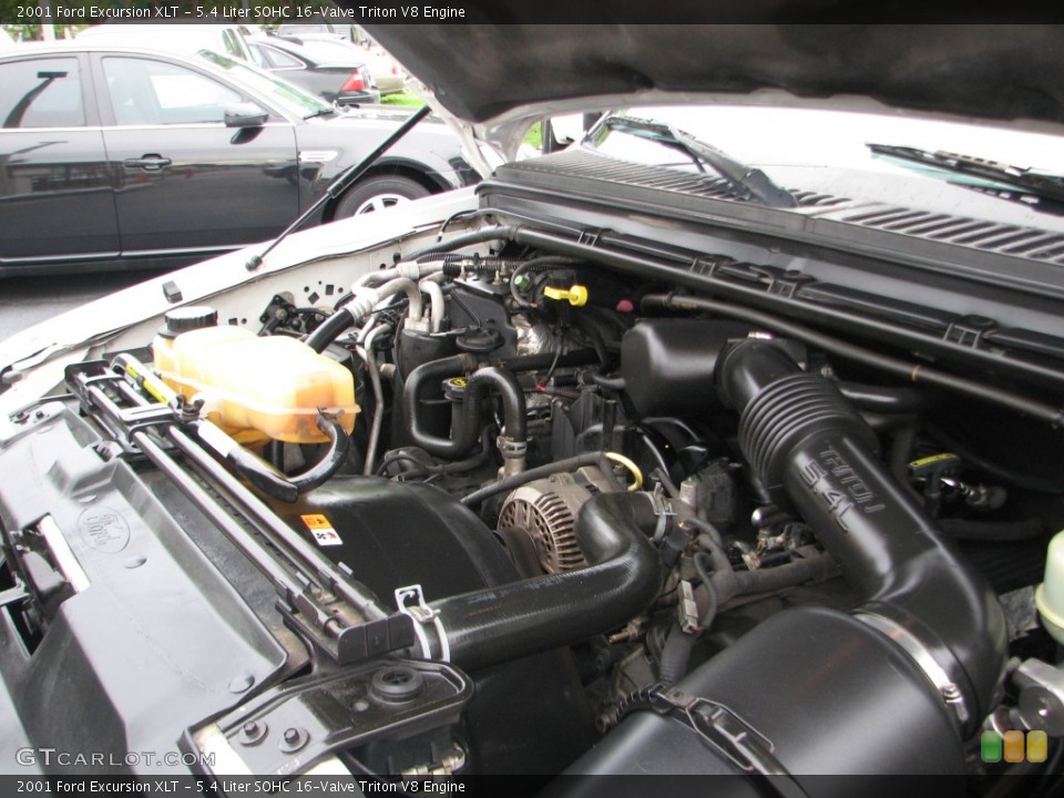 5.4 Liter SOHC 16-Valve Triton V8 Engine for the 2001 Ford Excursion #53704629