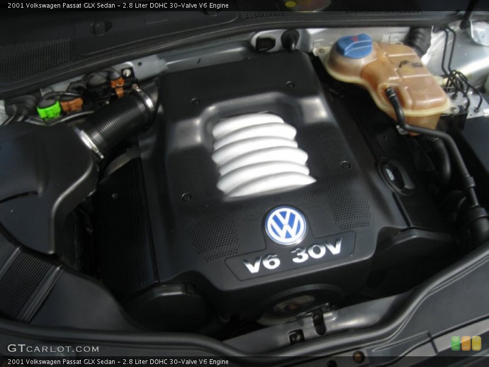 2.8 Liter DOHC 30-Valve V6 Engine for the 2001 Volkswagen Passat #53742618