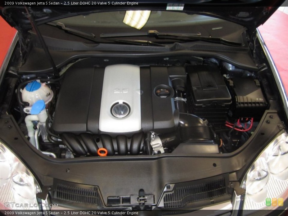 2.5 Liter DOHC 20 Valve 5 Cylinder Engine for the 2009 Volkswagen Jetta #54135528