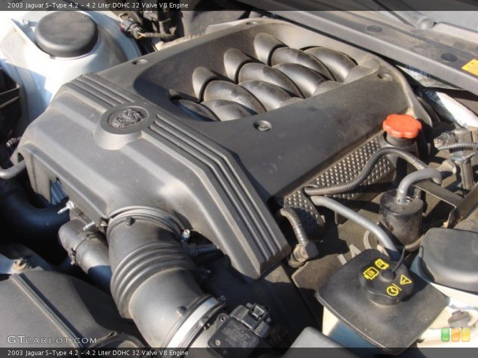 4.2 Liter DOHC 32 Valve V8 2003 Jaguar S-Type Engine