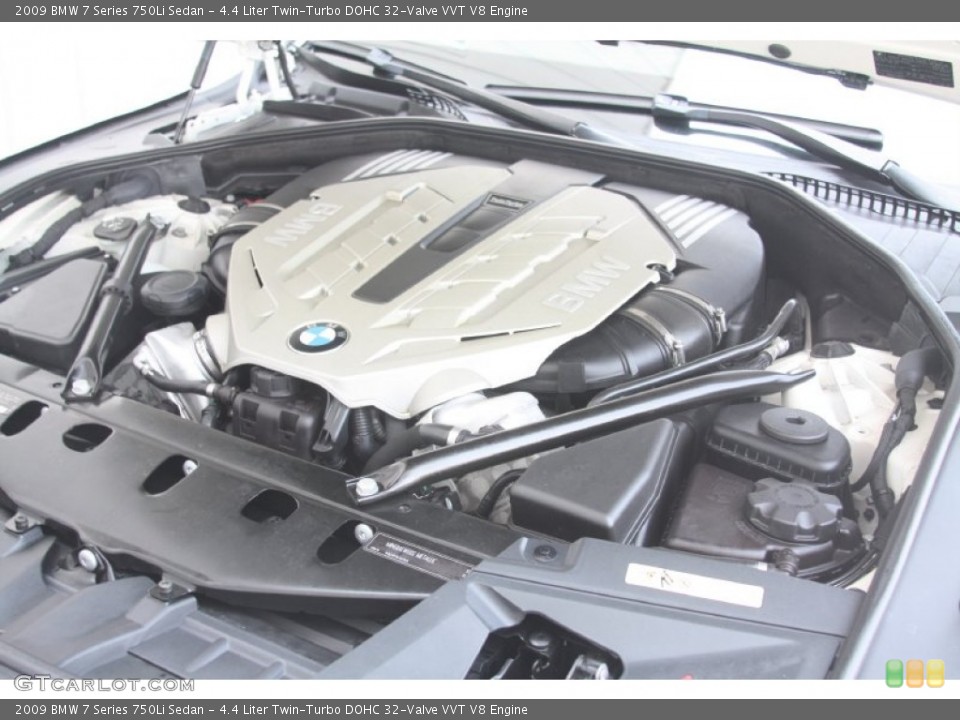 4.4 Liter Twin-Turbo DOHC 32-Valve VVT V8 Engine for the 2009 BMW 7 Series #54193499