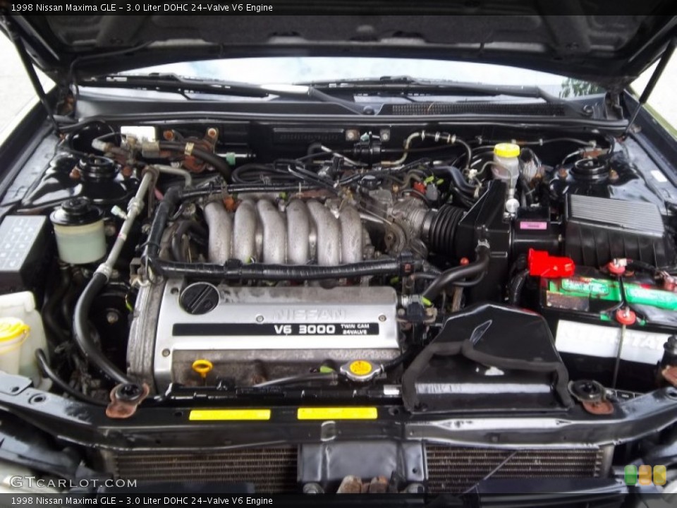 3.0 Liter DOHC 24-Valve V6 1998 Nissan Maxima Engine