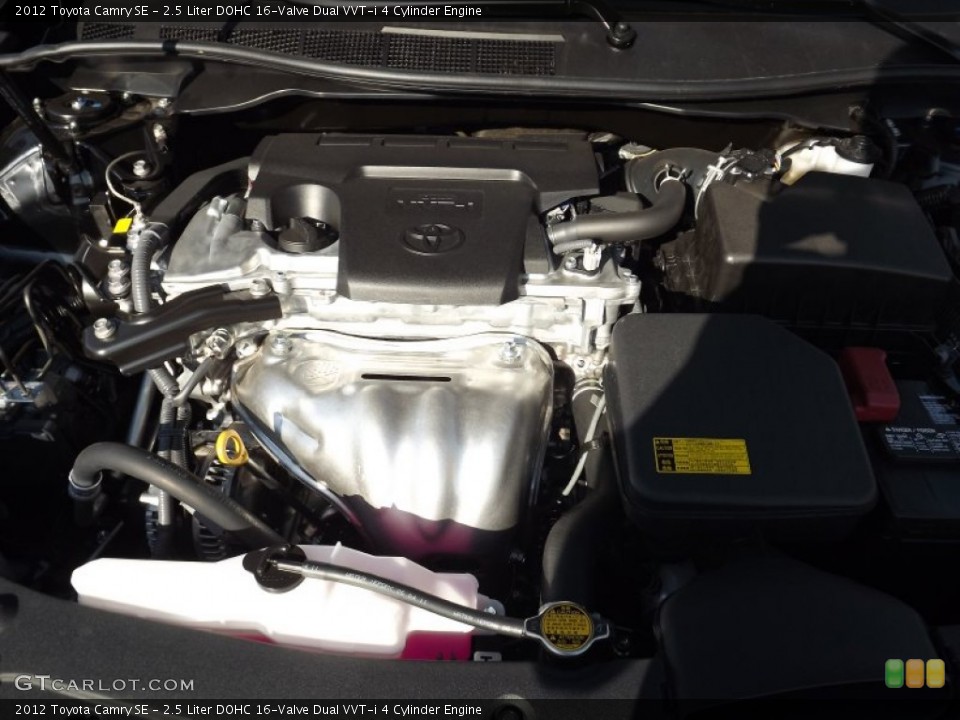 2.5 Liter DOHC 16-Valve Dual VVT-i 4 Cylinder Engine for the 2012 Toyota Camry #54989980