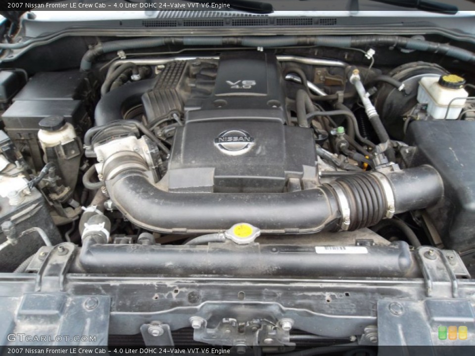 4.0 Liter DOHC 24-Valve VVT V6 2007 Nissan Frontier Engine