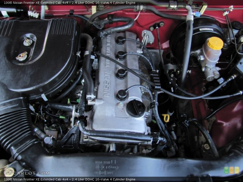 2.4 Liter DOHC 16-Valve 4 Cylinder 1998 Nissan Frontier Engine