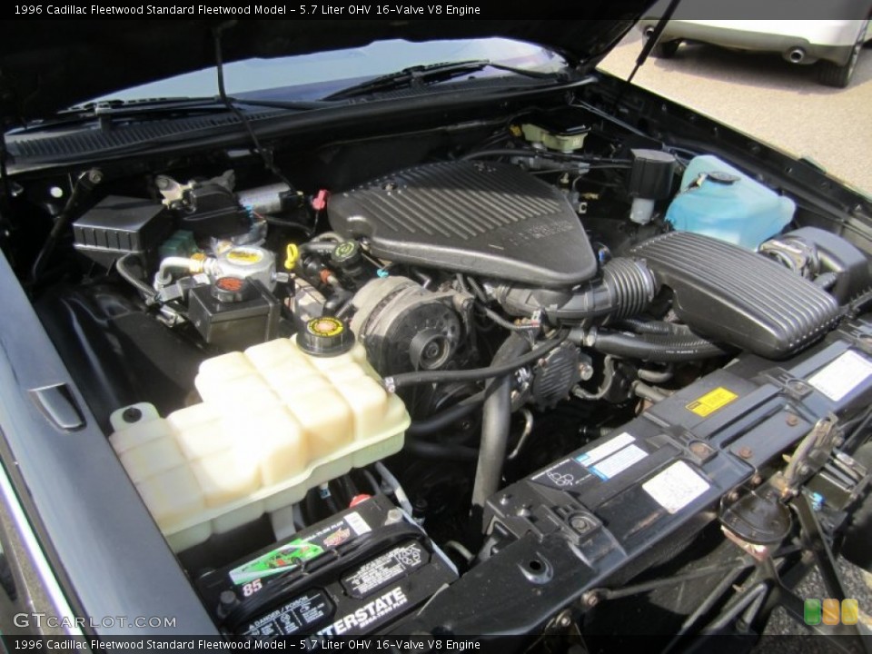 5.7 Liter OHV 16-Valve V8 1996 Cadillac Fleetwood Engine