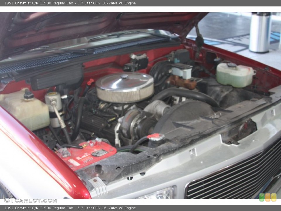 5.7 Liter OHV 16-Valve V8 1991 Chevrolet C/K Engine