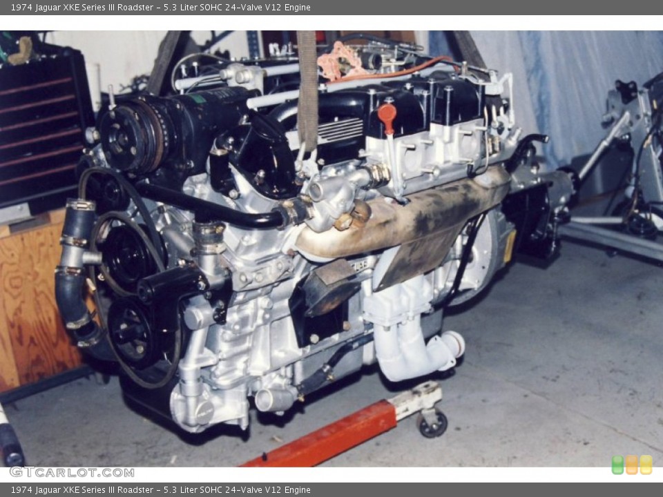 5.3 Liter SOHC 24-Valve V12 Engine for the 1974 Jaguar XKE #56020295