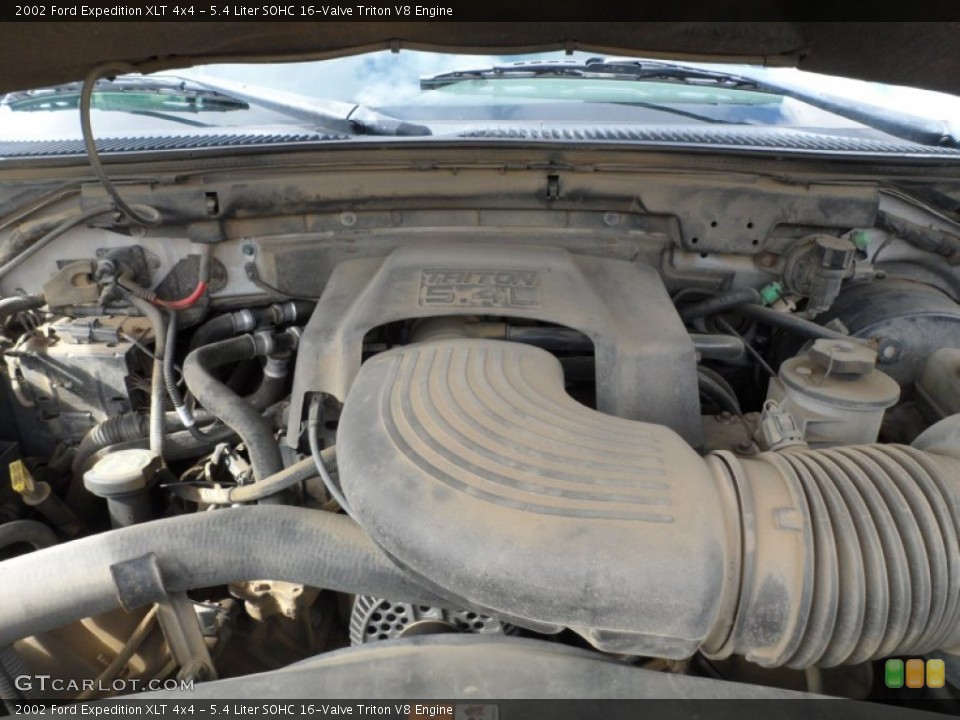 5.4 Liter SOHC 16-Valve Triton V8 Engine for the 2002 Ford Expedition #56520796