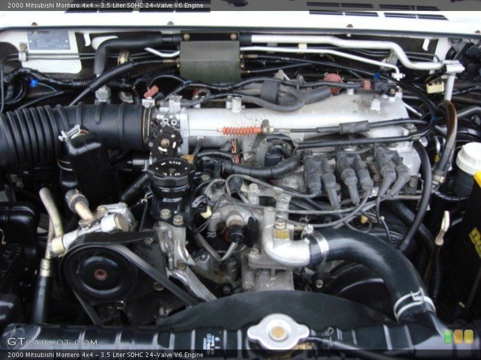 3.5 Liter SOHC 24-Valve V6 2000 Mitsubishi Montero Engine