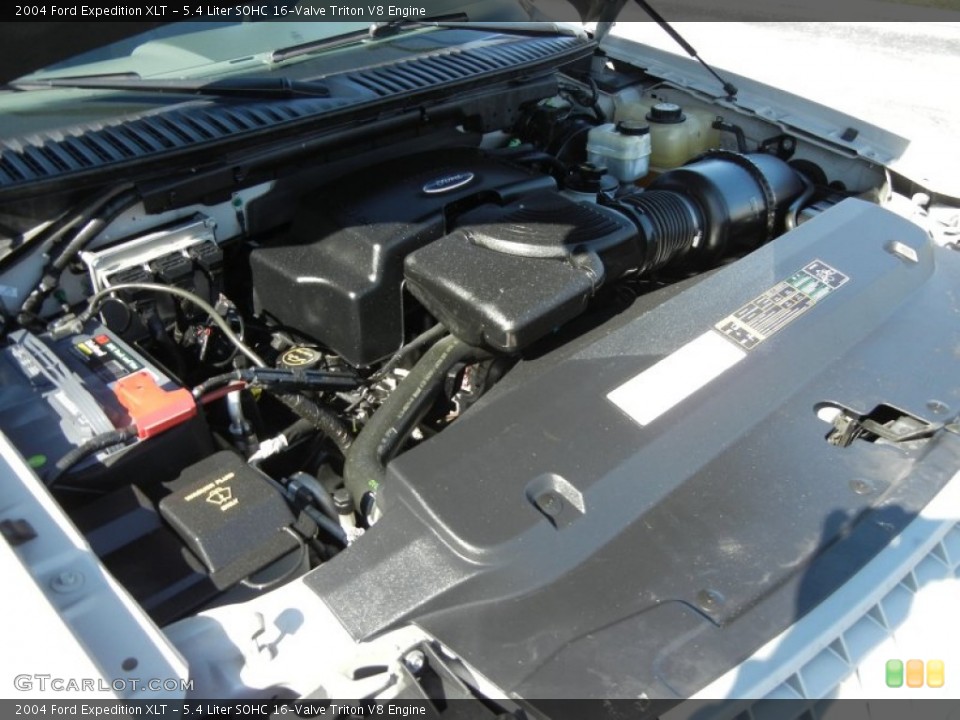 5.4 Liter SOHC 16-Valve Triton V8 Engine for the 2004 Ford Expedition #57330394