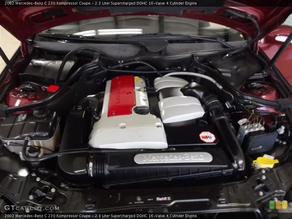 2.3 Liter Supercharged DOHC 16-Valve 4 Cylinder Engine for the 2002 Mercedes-Benz C #57790172