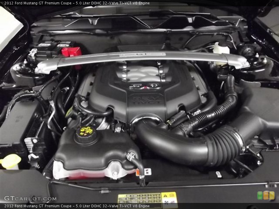 5.0 Liter DOHC 32-Valve Ti-VCT V8 Engine for the 2012 Ford Mustang #58343900