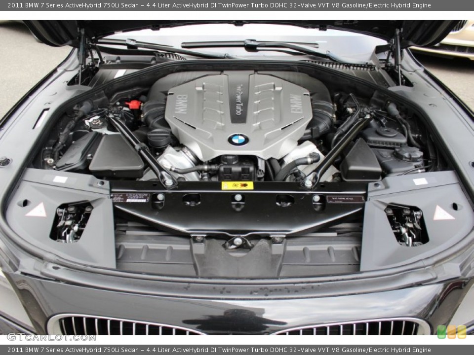 4.4 Liter ActiveHybrid DI TwinPower Turbo DOHC 32-Valve VVT V8 Gasoline/Electric Hybrid Engine for the 2011 BMW 7 Series #58873026