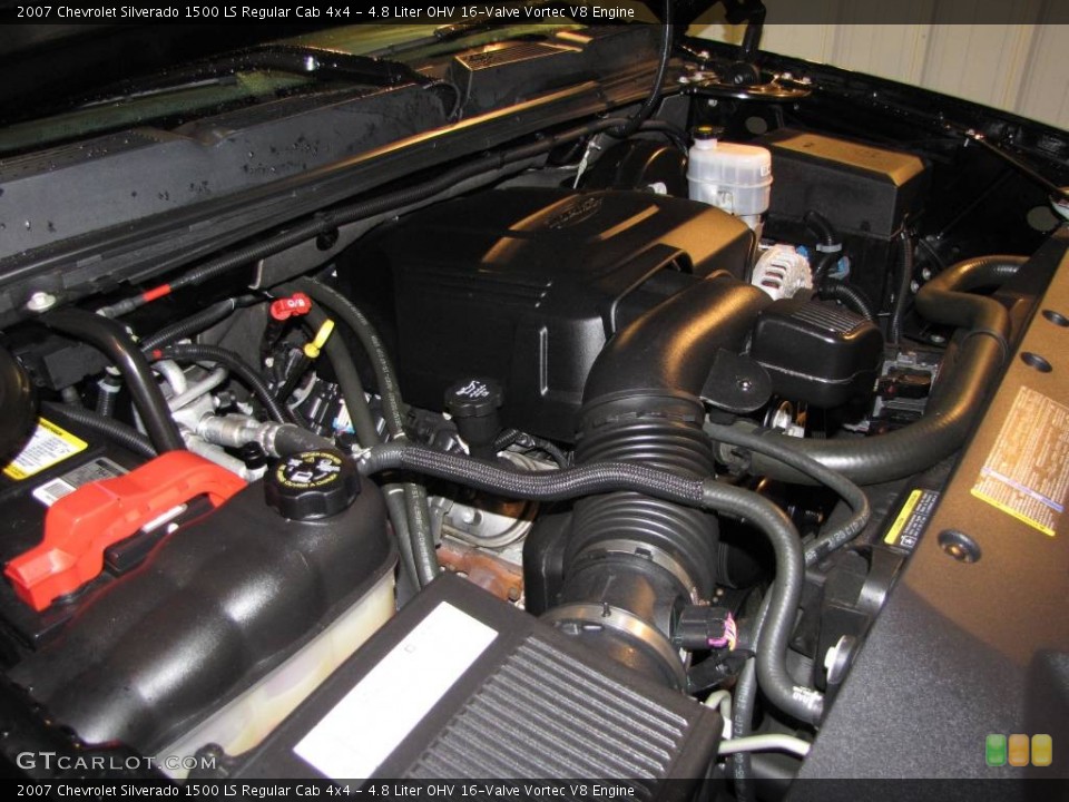 4.8 Liter OHV 16-Valve Vortec V8 Engine for the 2007 Chevrolet Silverado 1500 #58927508