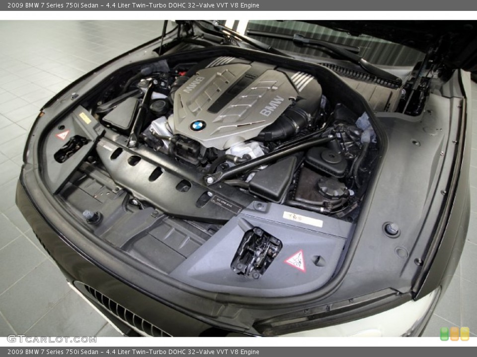 4.4 Liter Twin-Turbo DOHC 32-Valve VVT V8 Engine for the 2009 BMW 7 Series #59071367