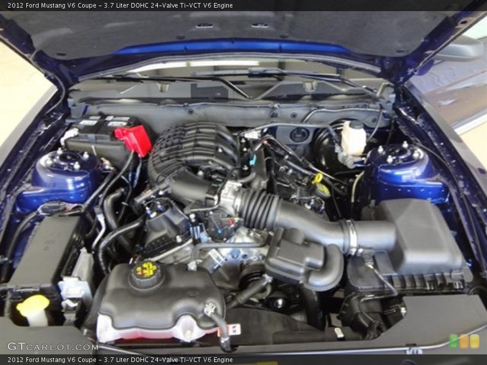 3.7 Liter DOHC 24-Valve Ti-VCT V6 Engine for the 2012 Ford Mustang #59361724