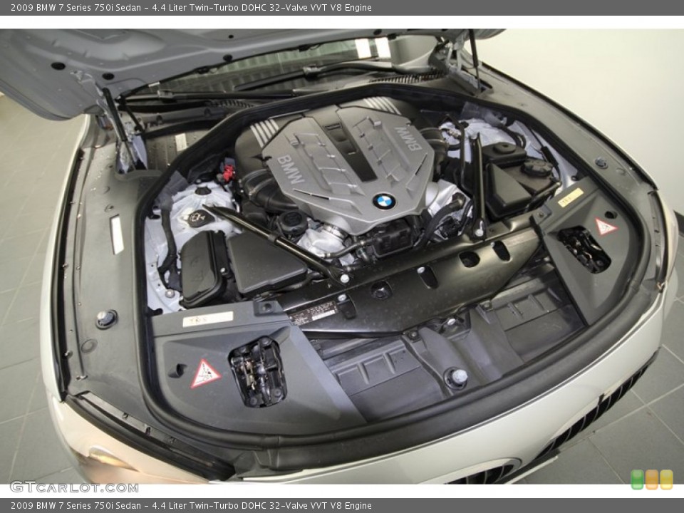 4.4 Liter Twin-Turbo DOHC 32-Valve VVT V8 Engine for the 2009 BMW 7 Series #59531167